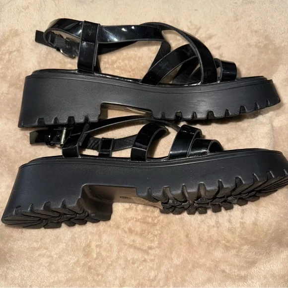 Dolls Kill Weeboo Lowkey Vacay Gladiator 2” Heel Sandals Black Women’s Size 6.5 - Picture 2 of 8